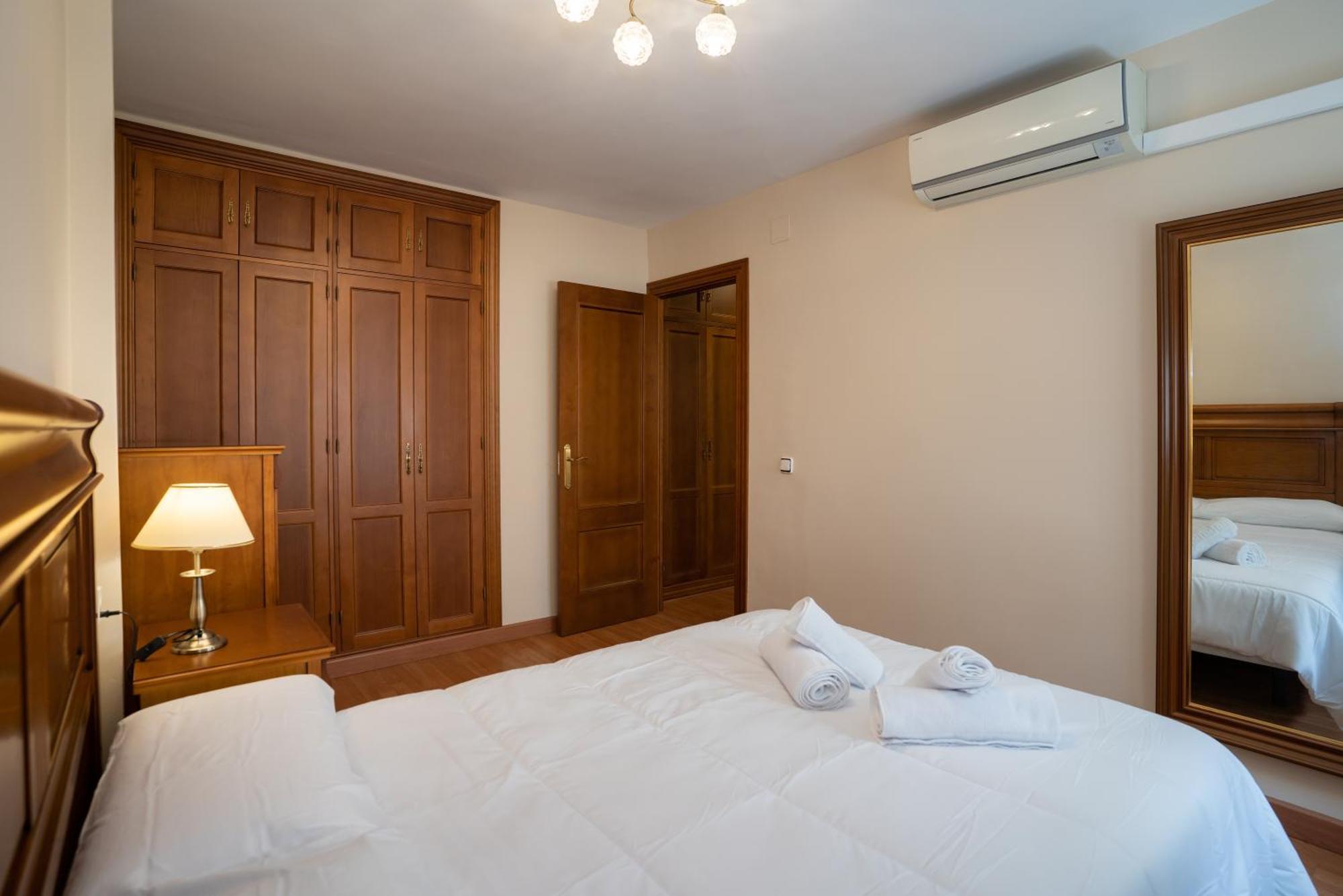 Apartamento Cuarteles By Dossan Málaga Exterior foto